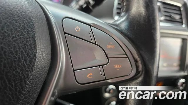 KGM Korando 2016 thumb 8
