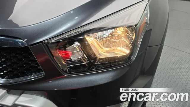 KGM Korando 2016 thumb 7
