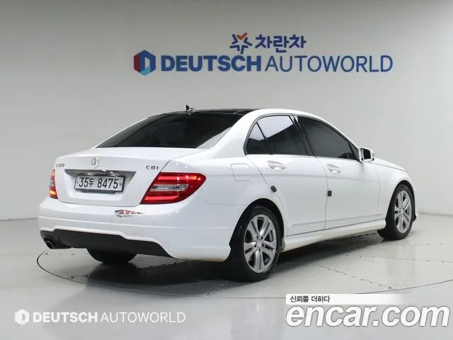 Mercedes-Benz C-Class 2013 thumb 2