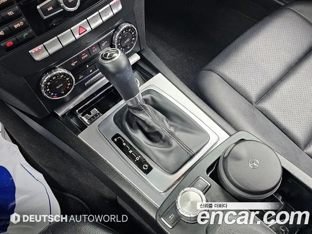 Mercedes-Benz C-Class 2013 thumb 9
