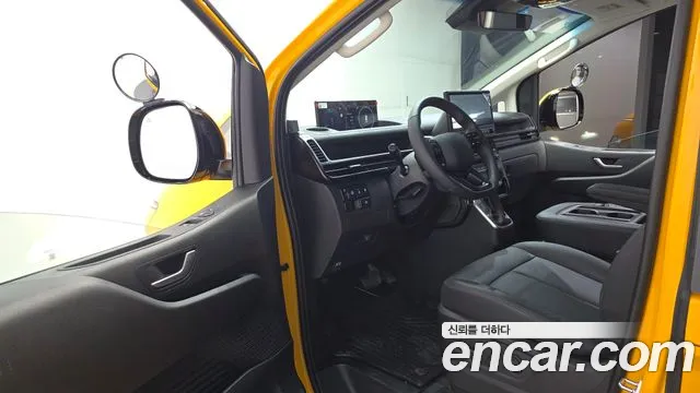 Hyundai Staria 2026 thumb 4