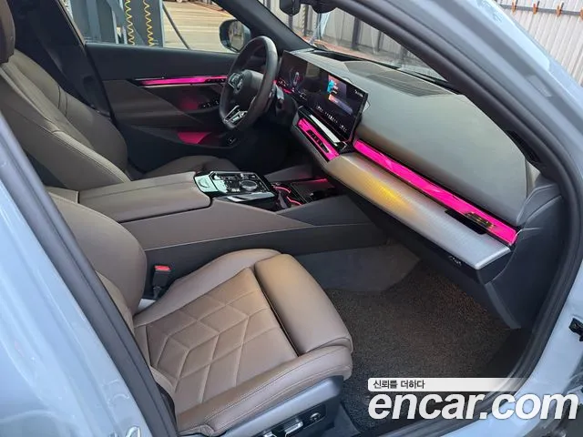 BMW 5 серии 2025 thumb 4