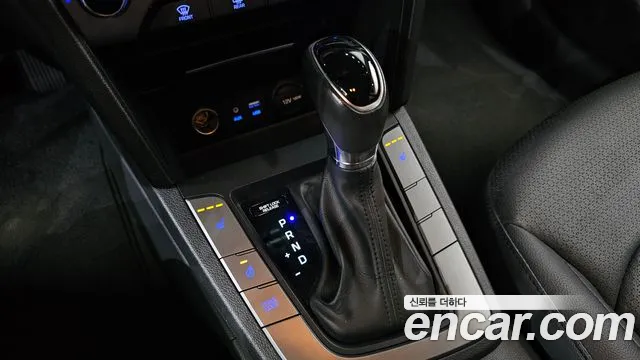 Hyundai Avante 2016 thumb 4