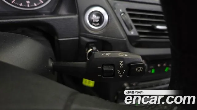 BMW X1 2010 thumb 2