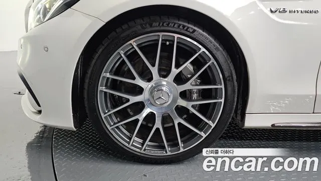 Mercedes-Benz C-Class 2018 thumb 7