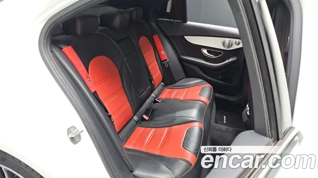 Mercedes-Benz C-Class 2018 thumb 11