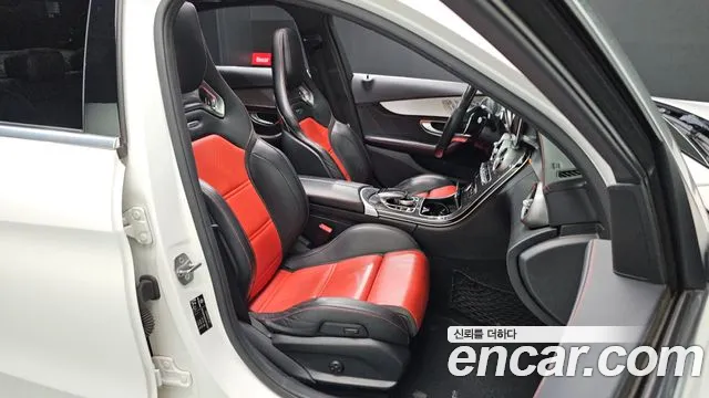 Mercedes-Benz C-Class 2018 thumb 5