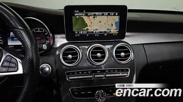 Mercedes-Benz C-Class 2018 thumb 6