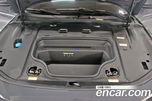 Audi A6 e-tron 2025 thumb 11