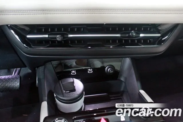Audi A6 e-tron 2025 thumb 3