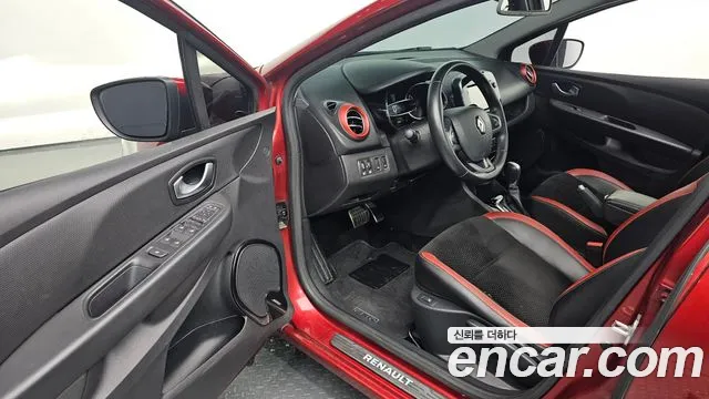 Renault Clio 2019 thumb 10