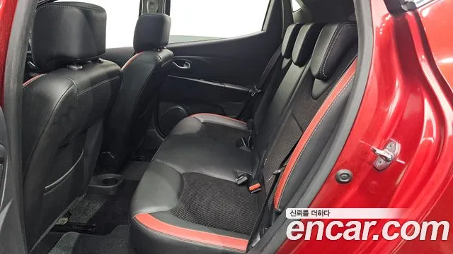 Renault Clio 2019 thumb 12