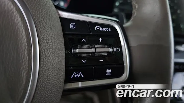 Kia Carnival 2021 thumb 12