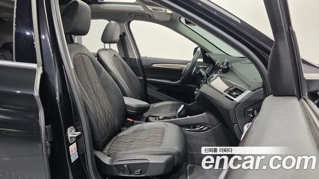 BMW X1 2021 thumb 11