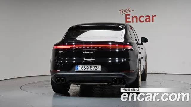 Porsche Cayenne 2025 thumb 12