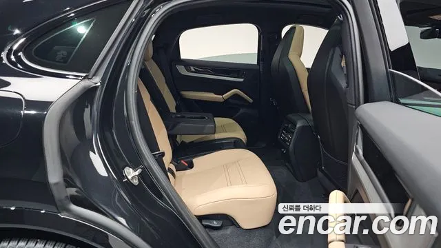 Porsche Cayenne 2025 thumb 7