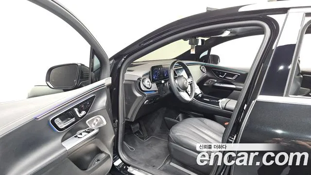 Mercedes-Benz EQE 2023 thumb 12