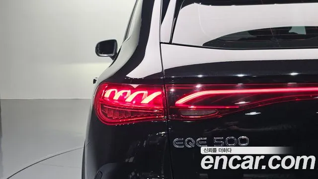Mercedes-Benz EQE 2023 thumb 11