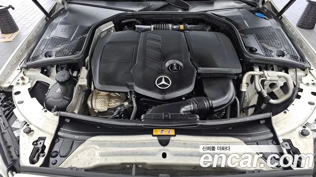 Mercedes-Benz C-Class 2019 thumb 6