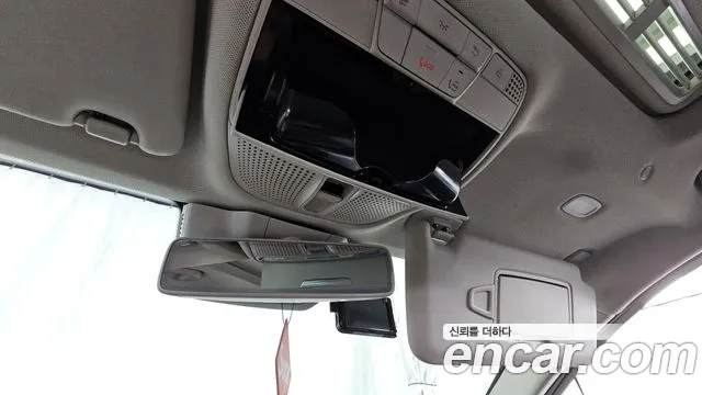 Mercedes-Benz C-Class 2019 thumb 5