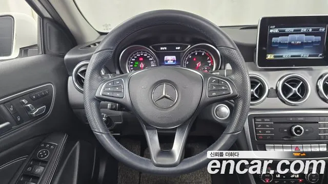 Mercedes-Benz A-Класс 2018 thumb 2
