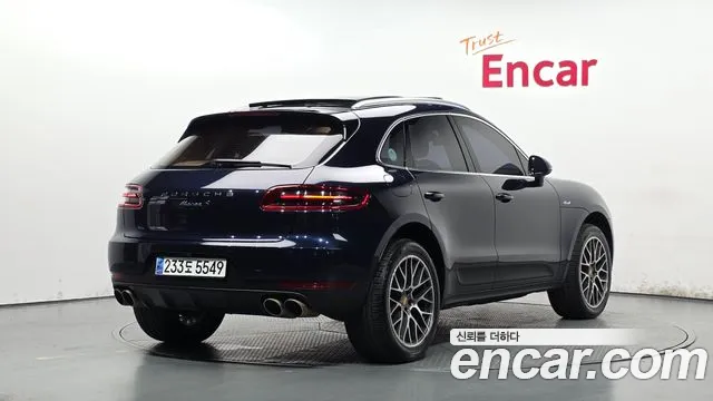 Porsche Macan 2016 thumb 4
