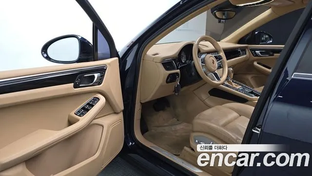 Porsche Macan 2016 thumb 5