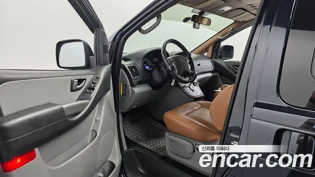 Hyundai Staria 2019 thumb 3