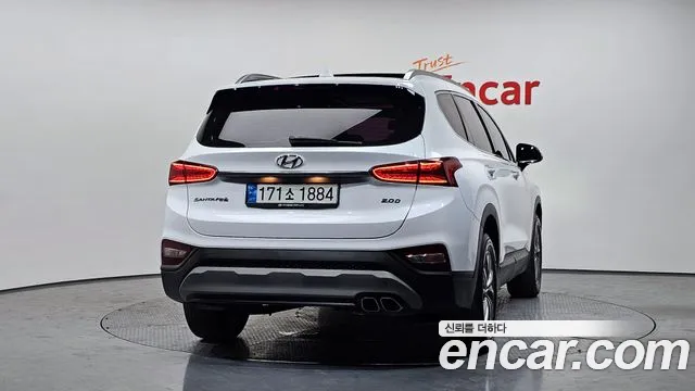 Hyundai Santa Fe 2019 thumb 3