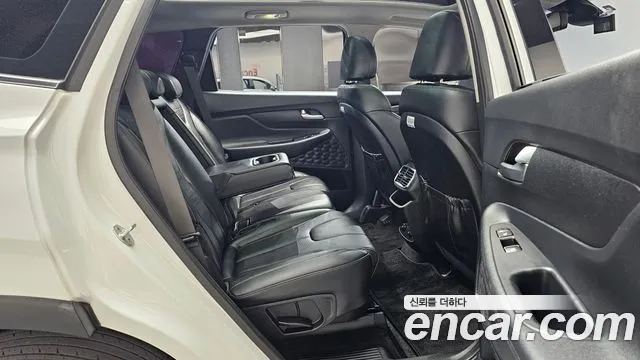 Hyundai Santa Fe 2019 thumb 10