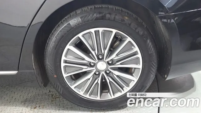 Hyundai Grandeur 2017 thumb 4