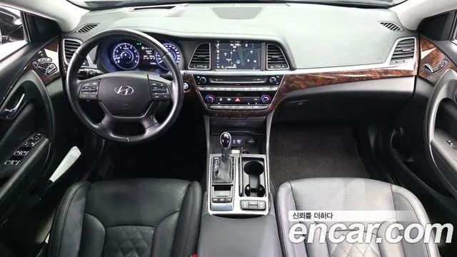 Hyundai Aslan 2015 thumb 2
