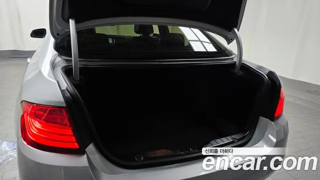 BMW 5 серии 2013 thumb 10