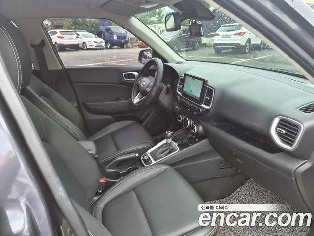 Hyundai Venue 2021 thumb 2