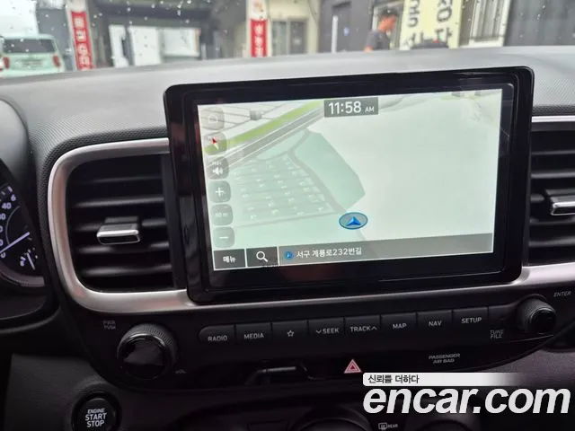 Hyundai Venue 2021 thumb 12