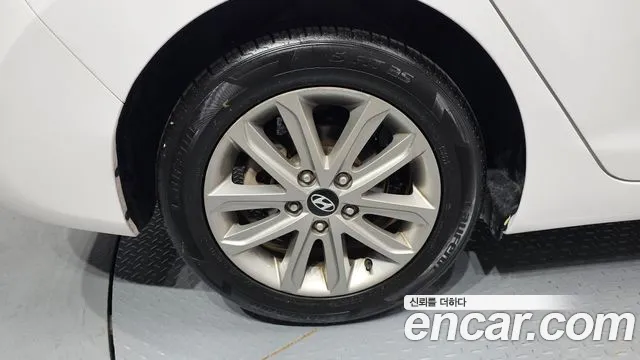 Hyundai Elantra 2013 thumb 10