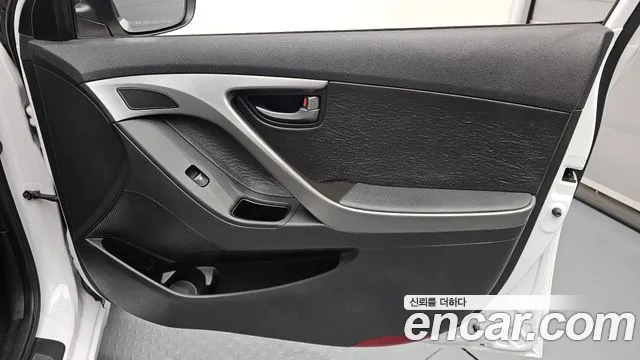 Hyundai Elantra 2013 thumb 12