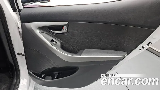 Hyundai Elantra 2013 thumb 9