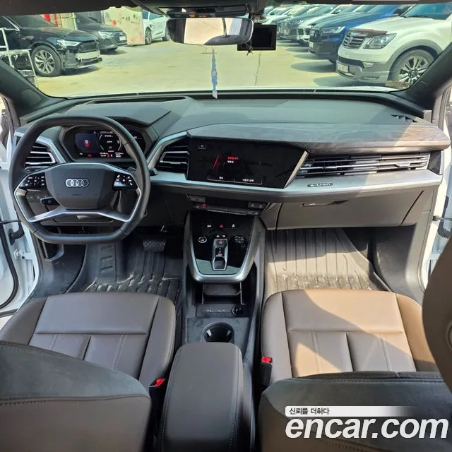 Audi Q4 e-tron 2025 thumb 10