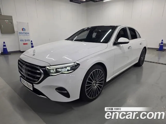 Mercedes-Benz E-Class 2024 thumb 11