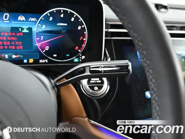 Mercedes-Benz E-Class 2024 thumb 3