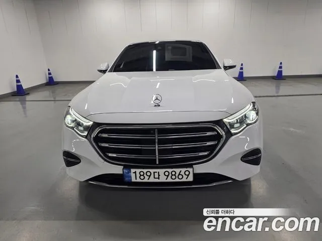 Mercedes-Benz E-Class 2024 thumb 7