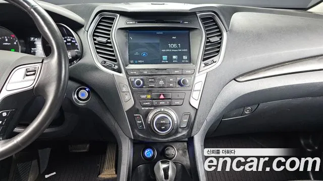 Hyundai Santafe 2017 thumb 12