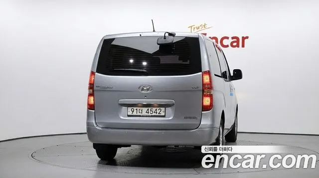 Hyundai Staria 2021 thumb 5