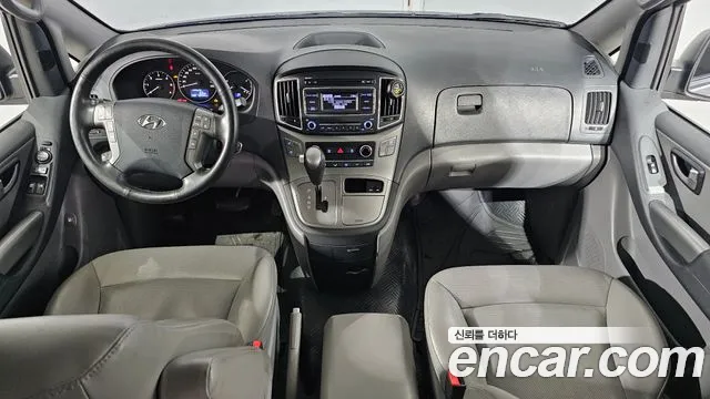 Hyundai Staria 2021 thumb 4