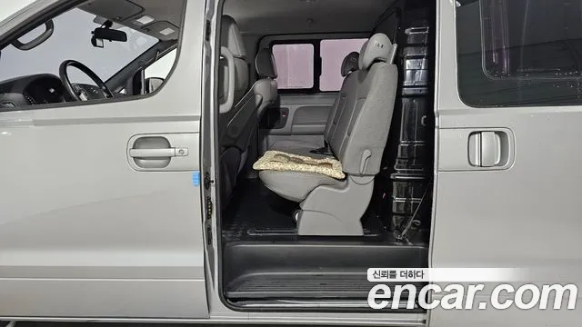 Hyundai Staria 2021 thumb 8