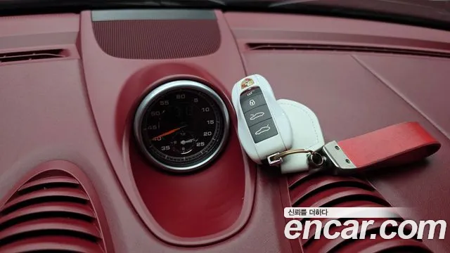 Porsche 718 Cayman 2019 thumb 2