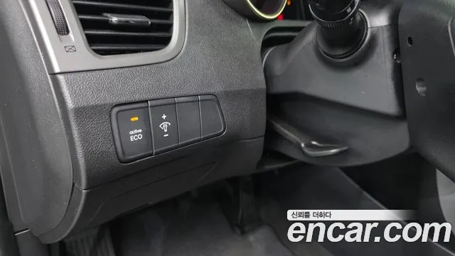 Hyundai Avante 2010 thumb 5