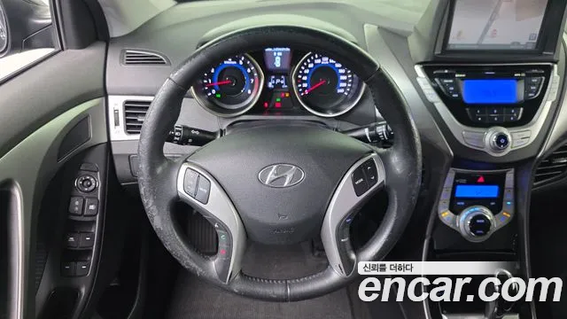 Hyundai Avante 2010 thumb 3