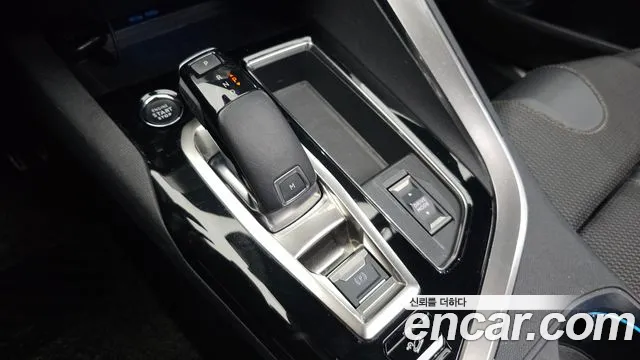 Peugeot 3008 2022 thumb 2
